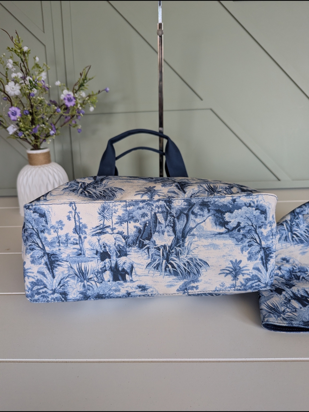 The Elephant Amour Dickson Canvas Tote - Picture 10 of 13